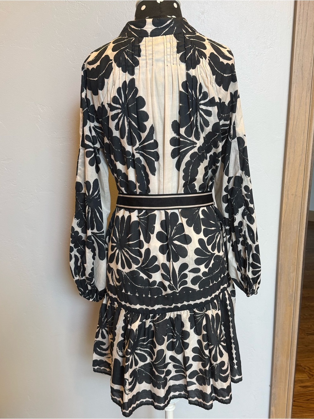 ANTONIO MELANI Black and Cream Brynn Floral Tie-Waist Mini Dress. - Picture 2 of 6